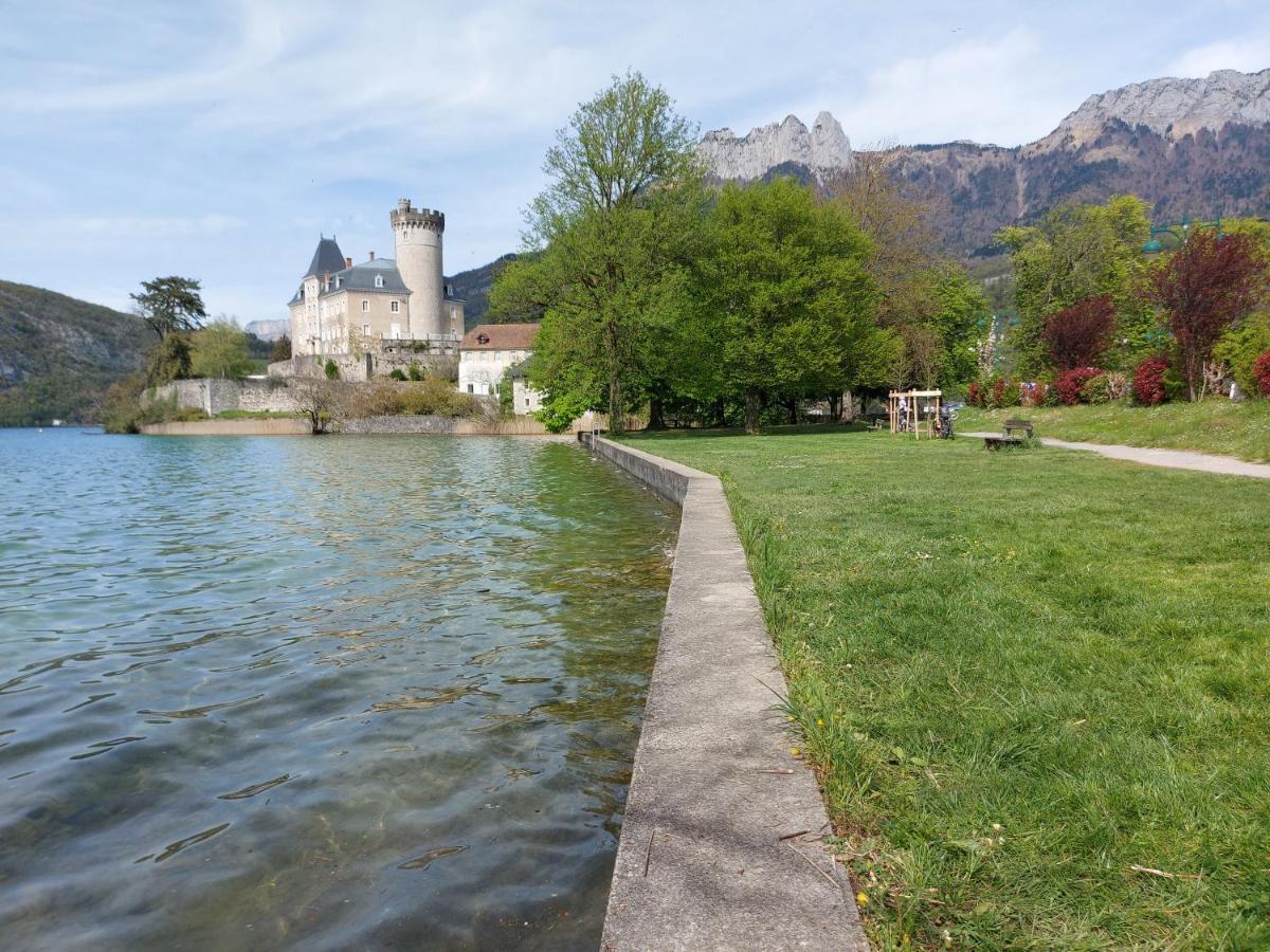 Charmant Et Spacieux Appartement A Quelques Pas Du Lac Duingt Extérieur photo